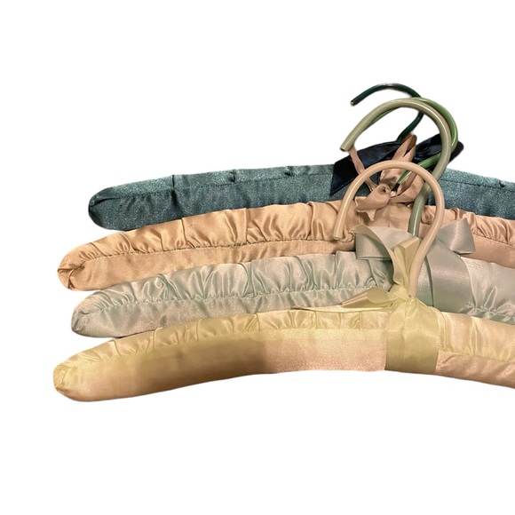 Ocean dreams set of padded satin fabric hangers, set of 4 - Picture 3 of 5